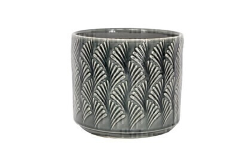 <p>Charcoal Grey Ceramic Pot Cover with Fan design by the designer Gisela Graham who designs really beautiful gifts for your garden and home. Suitable for an artifical or real plant. Great to show off your plants and would make an ideal gift for a gardener or someone who likes plants. Also comes available in other colours. Size (LxWxD) 15x17x17cm</p>